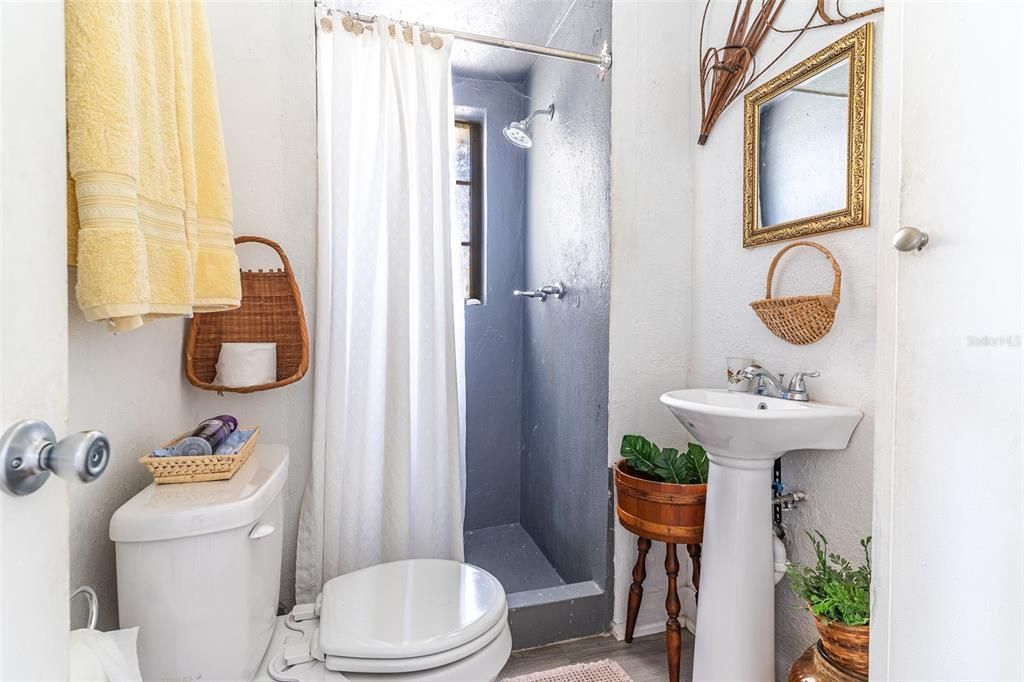 For Sale: $299,990 (1 beds, 0 baths, 1149 Square Feet)