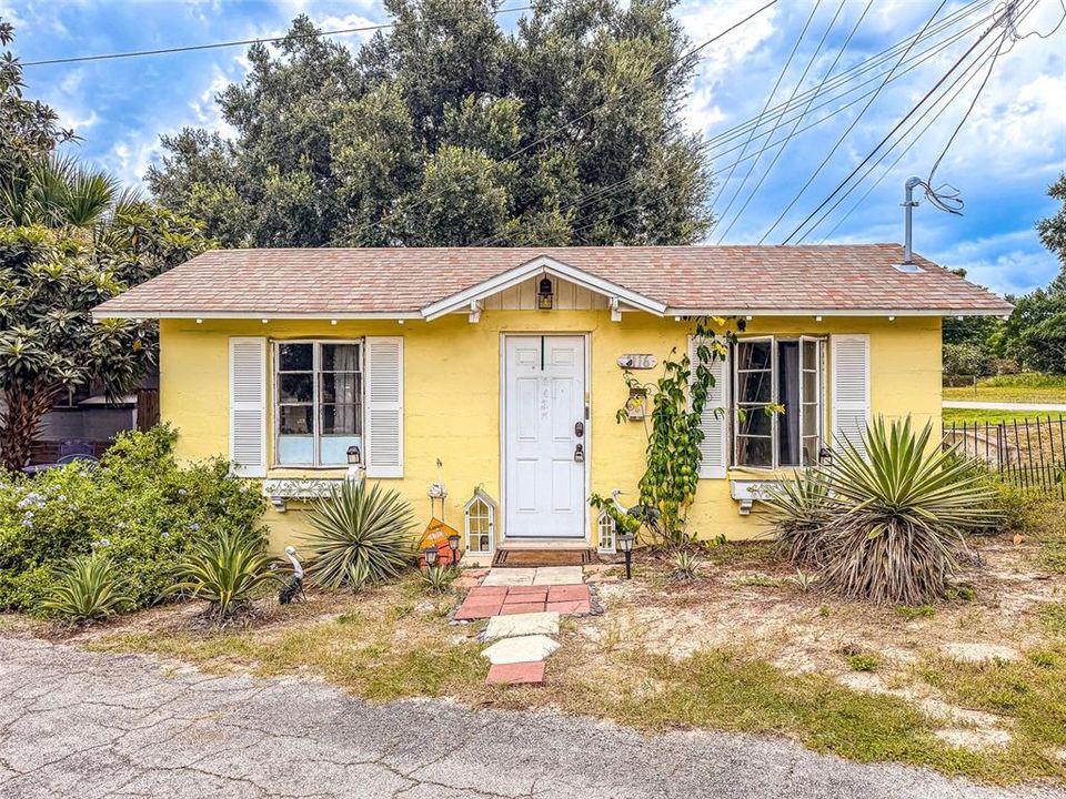 For Sale: $299,990 (1 beds, 0 baths, 1149 Square Feet)