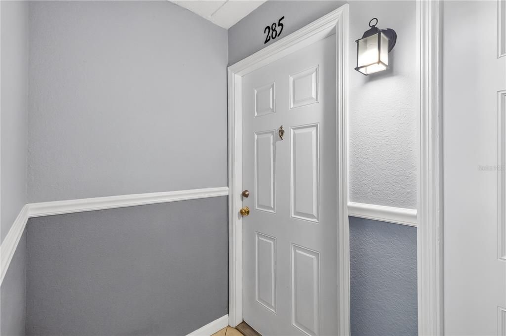 For Sale: $147,000 (1 beds, 1 baths, 678 Square Feet)