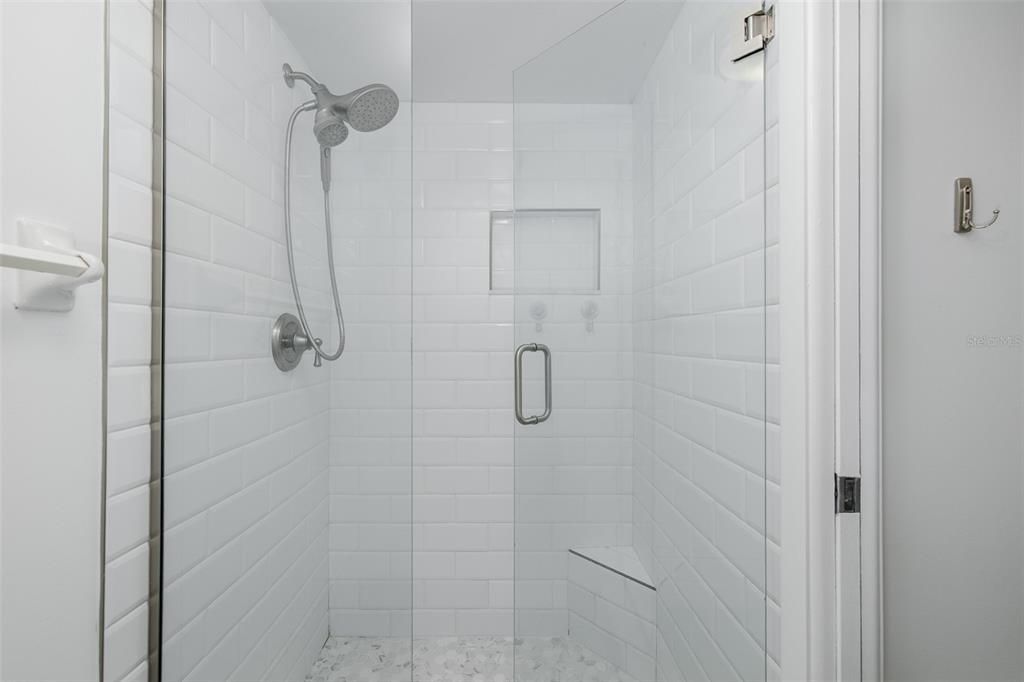 For Sale: $169,900 (2 beds, 2 baths, 1094 Square Feet)
