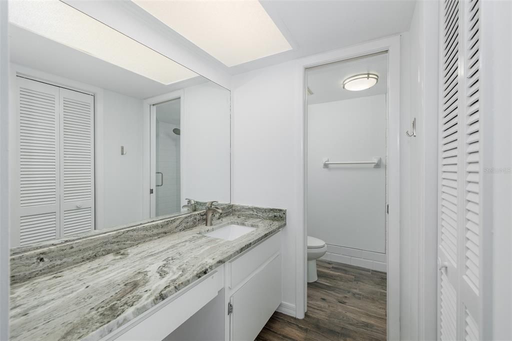 For Sale: $169,900 (2 beds, 2 baths, 1094 Square Feet)