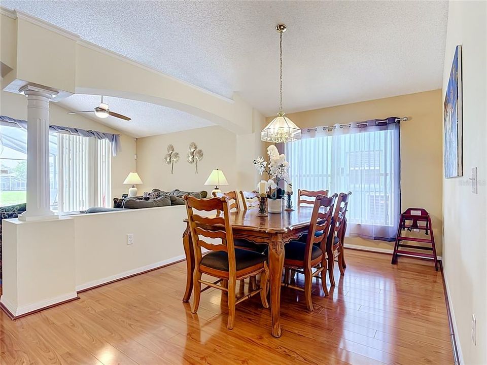 For Sale: $459,900 (4 beds, 2 baths, 1822 Square Feet)