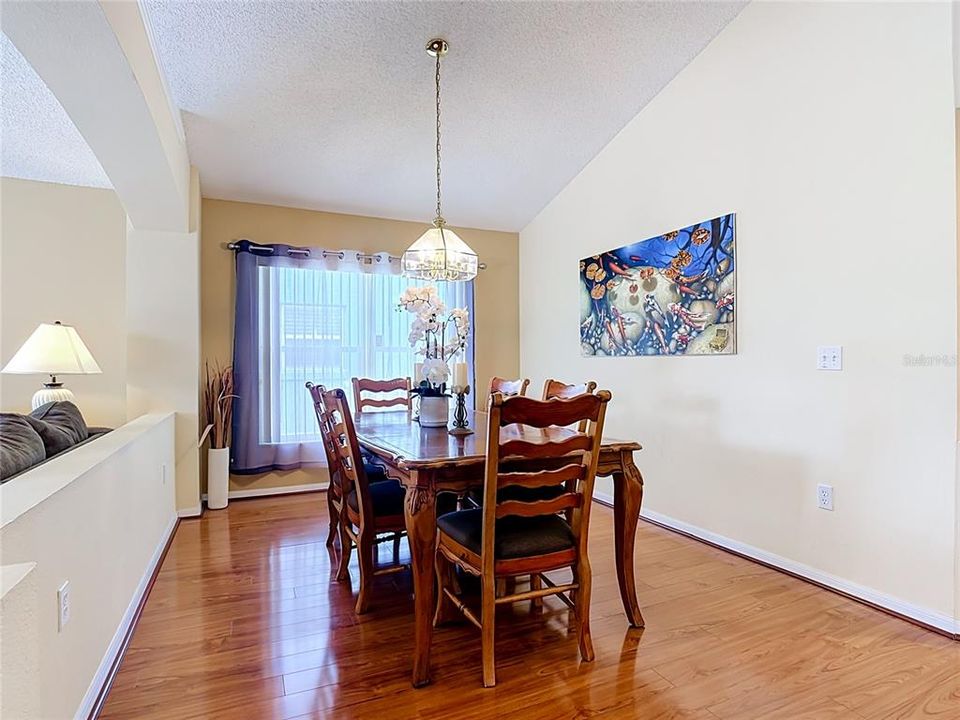 For Sale: $459,900 (4 beds, 2 baths, 1822 Square Feet)