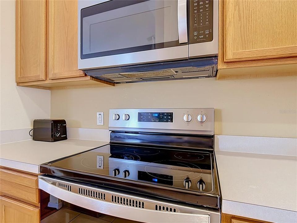 For Sale: $459,900 (4 beds, 2 baths, 1822 Square Feet)