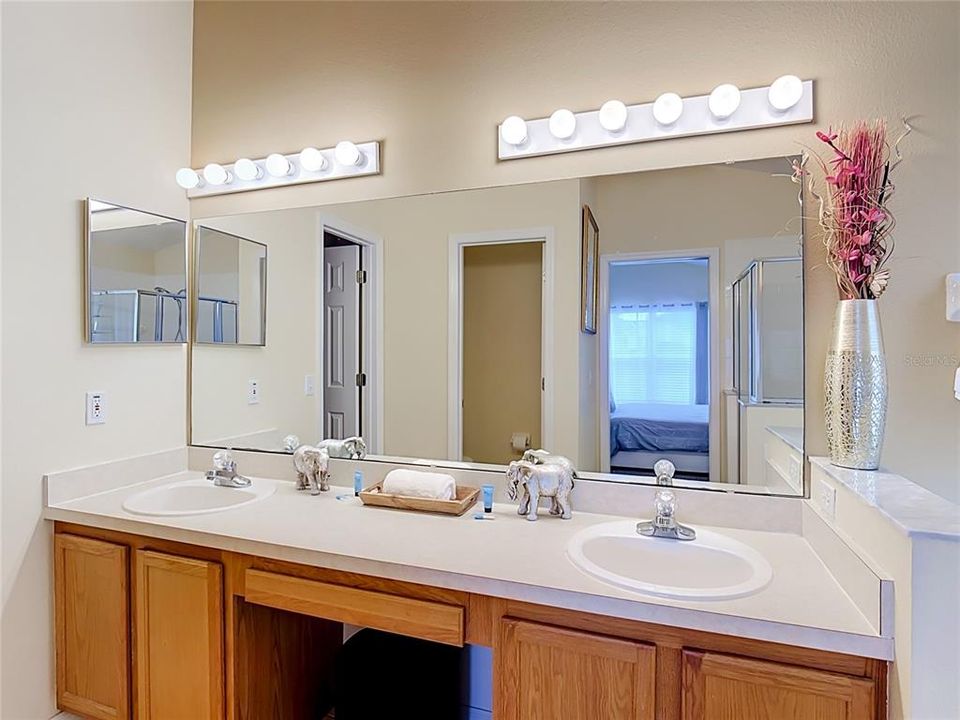 For Sale: $459,900 (4 beds, 2 baths, 1822 Square Feet)