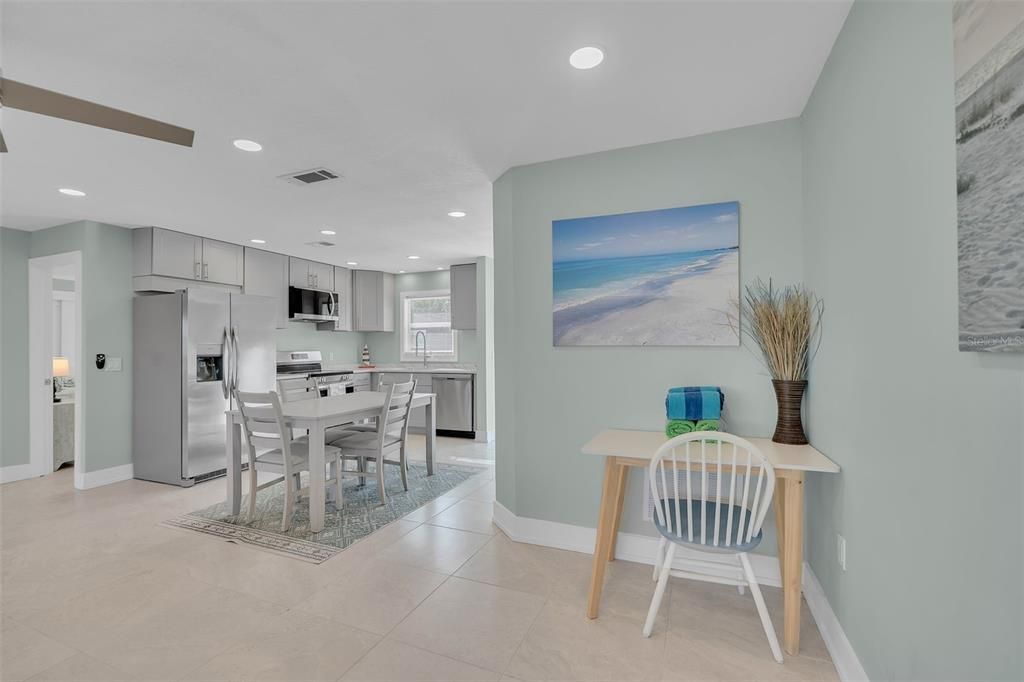 For Sale: $565,000 (2 beds, 2 baths, 1088 Square Feet)