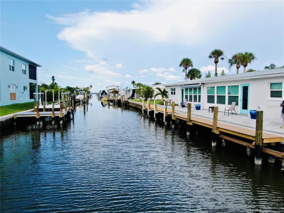For Sale: $565,000 (2 beds, 2 baths, 1088 Square Feet)