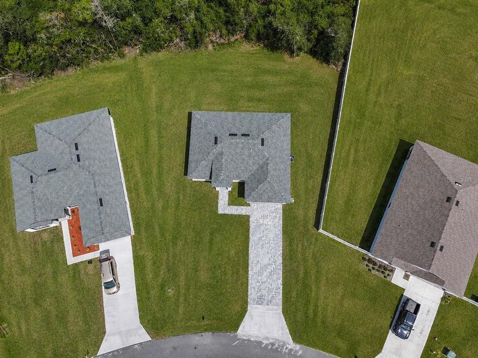 На продажу: $274,900 (3 спален, 2 ванн, 1427 Квадратных фут)