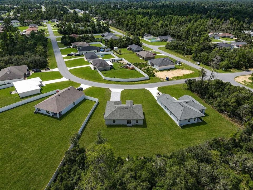 На продажу: $274,900 (3 спален, 2 ванн, 1427 Квадратных фут)