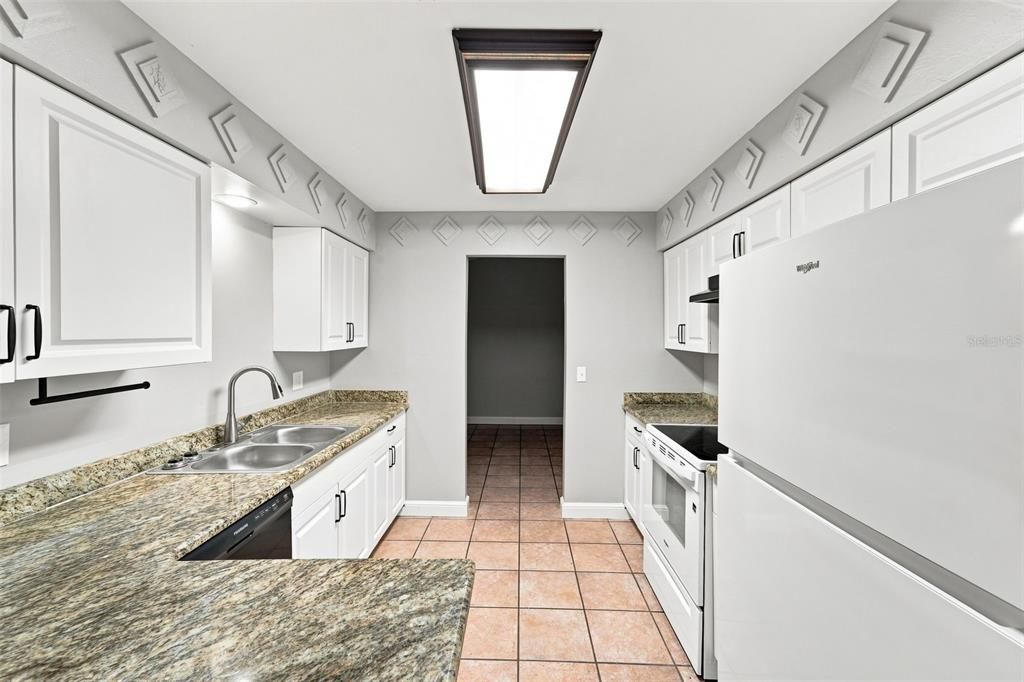 For Sale: $445,000 (5 beds, 3 baths, 2266 Square Feet)
