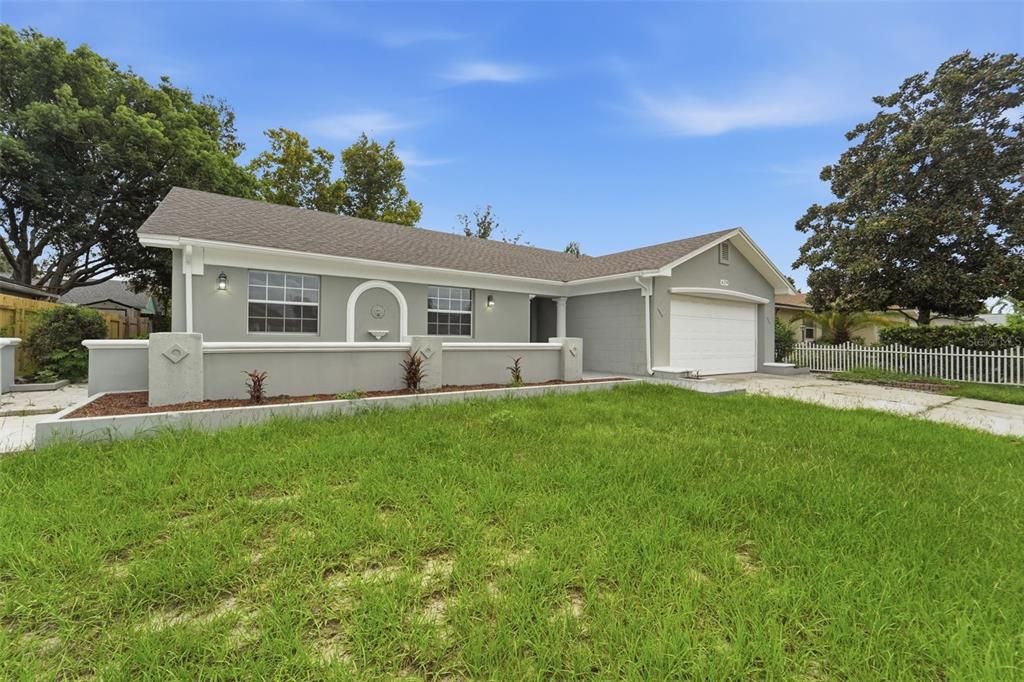 For Sale: $445,000 (5 beds, 3 baths, 2266 Square Feet)