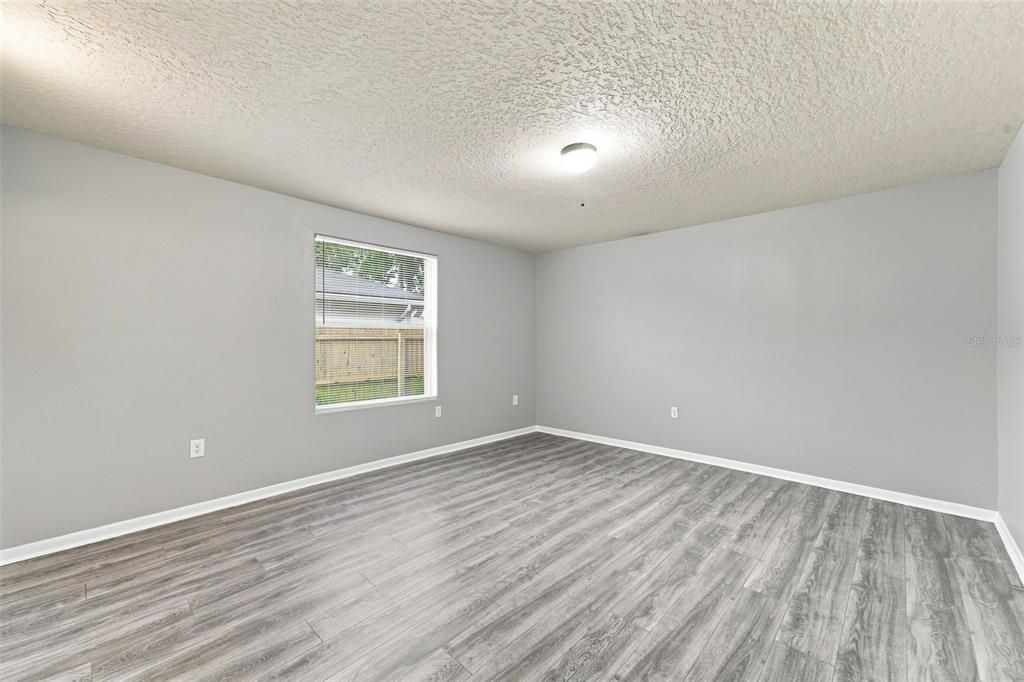 For Sale: $445,000 (5 beds, 3 baths, 2266 Square Feet)