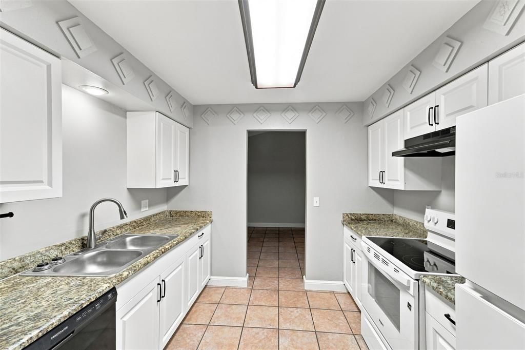 For Sale: $445,000 (5 beds, 3 baths, 2266 Square Feet)