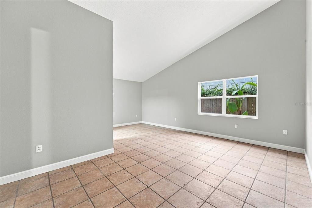 For Sale: $445,000 (5 beds, 3 baths, 2266 Square Feet)