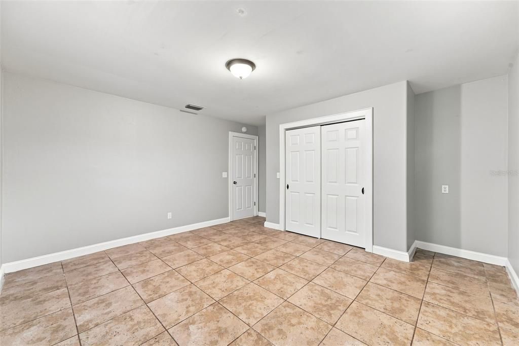 For Sale: $445,000 (5 beds, 3 baths, 2266 Square Feet)