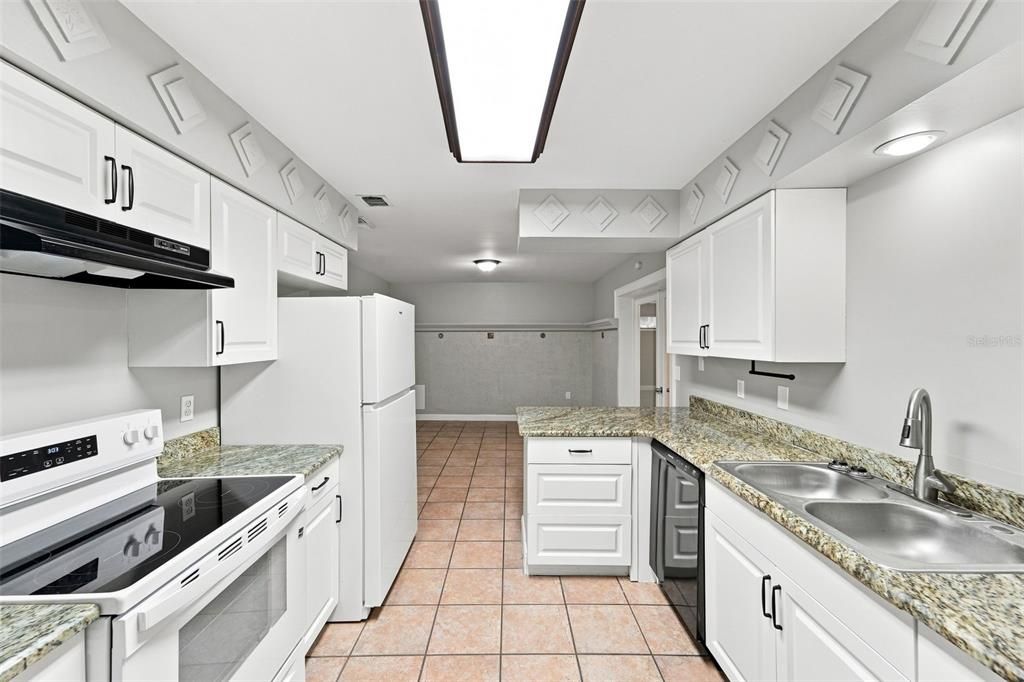 For Sale: $445,000 (5 beds, 3 baths, 2266 Square Feet)