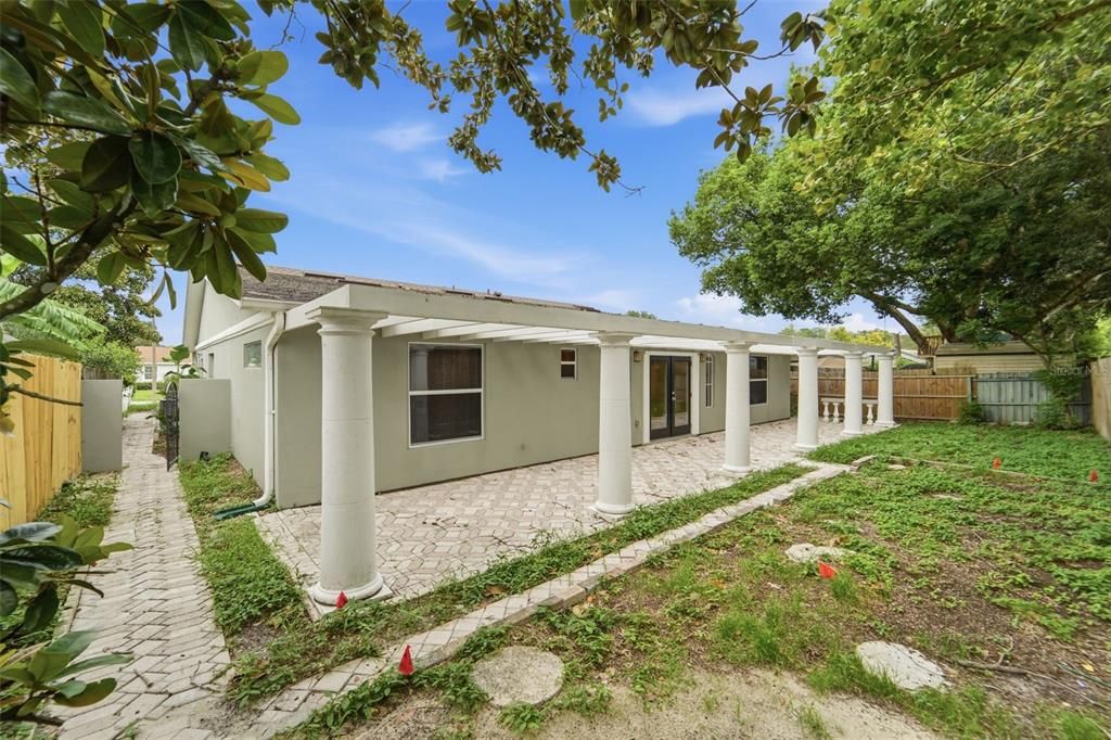For Sale: $445,000 (5 beds, 3 baths, 2266 Square Feet)