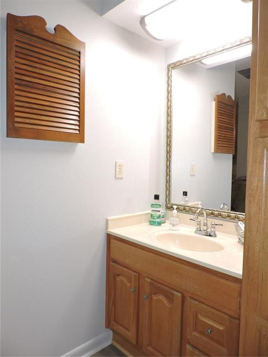 For Sale: $149,000 (2 beds, 2 baths, 1056 Square Feet)
