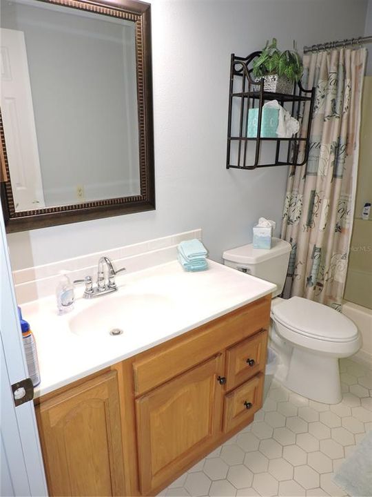 For Sale: $149,000 (2 beds, 2 baths, 1056 Square Feet)