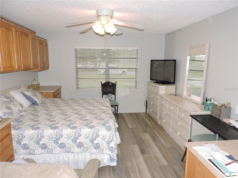 For Sale: $149,000 (2 beds, 2 baths, 1056 Square Feet)