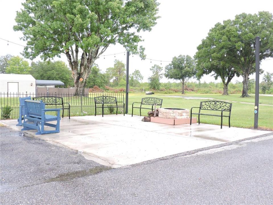 For Sale: $149,000 (2 beds, 2 baths, 1056 Square Feet)