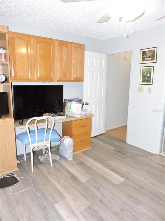 For Sale: $149,000 (2 beds, 2 baths, 1056 Square Feet)