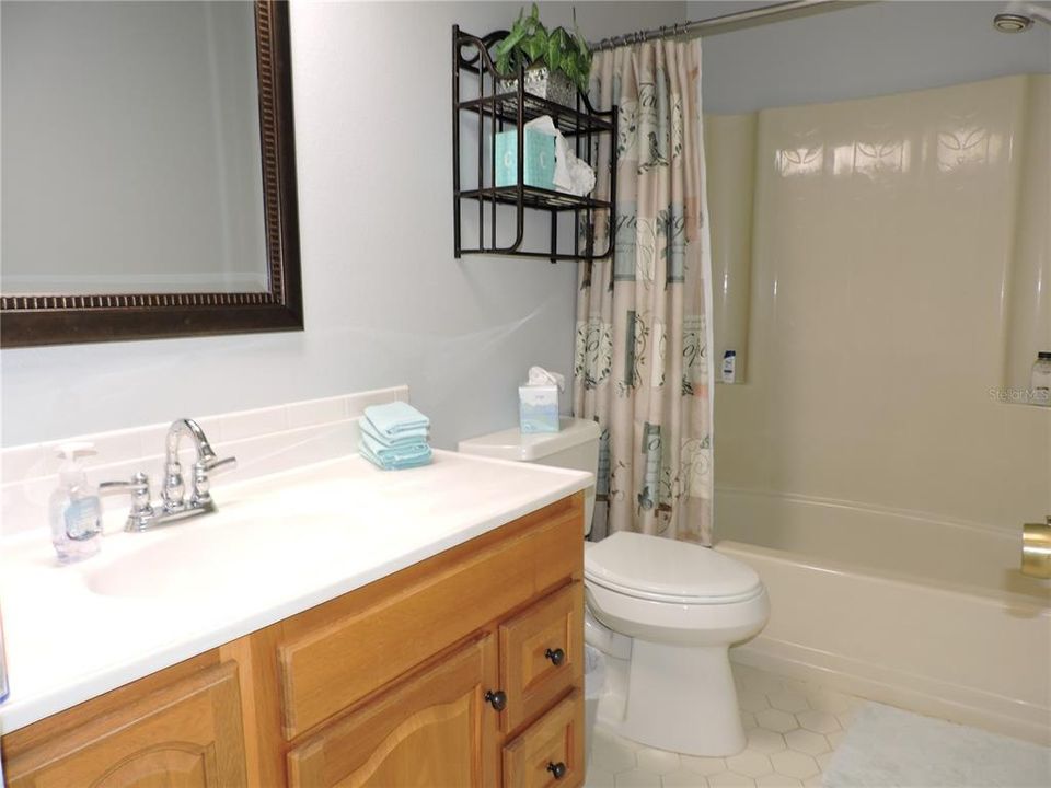 For Sale: $149,000 (2 beds, 2 baths, 1056 Square Feet)