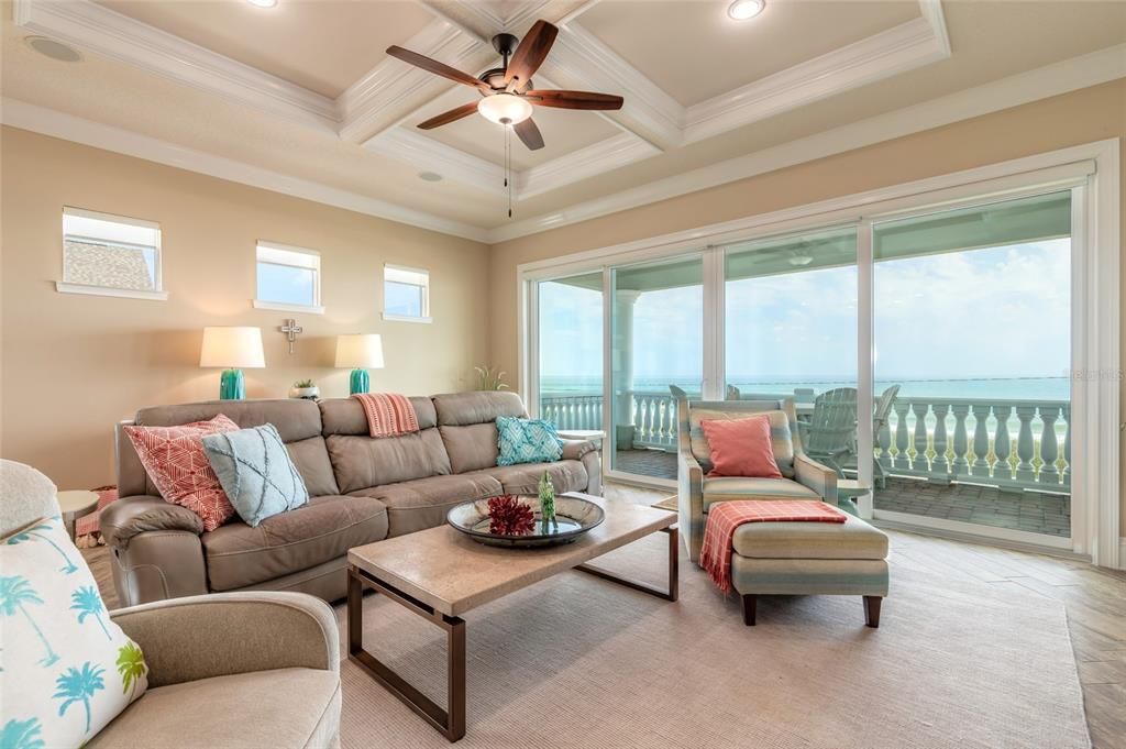 For Sale: $1,440,000 (3 beds, 2 baths, 2533 Square Feet)