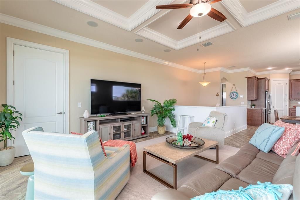 For Sale: $1,440,000 (3 beds, 2 baths, 2533 Square Feet)