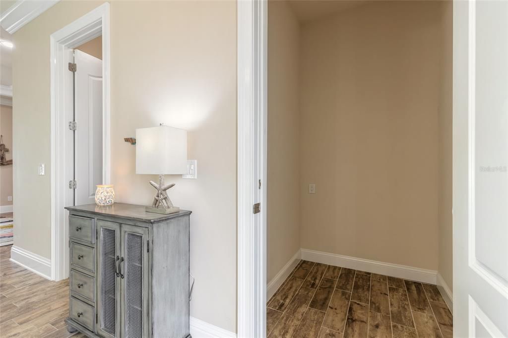For Sale: $1,440,000 (3 beds, 2 baths, 2533 Square Feet)