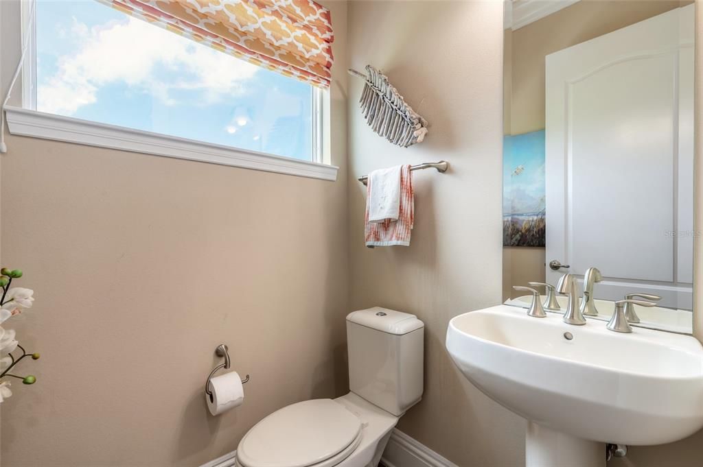 For Sale: $1,440,000 (3 beds, 2 baths, 2533 Square Feet)