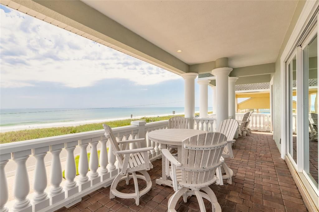 For Sale: $1,440,000 (3 beds, 2 baths, 2533 Square Feet)