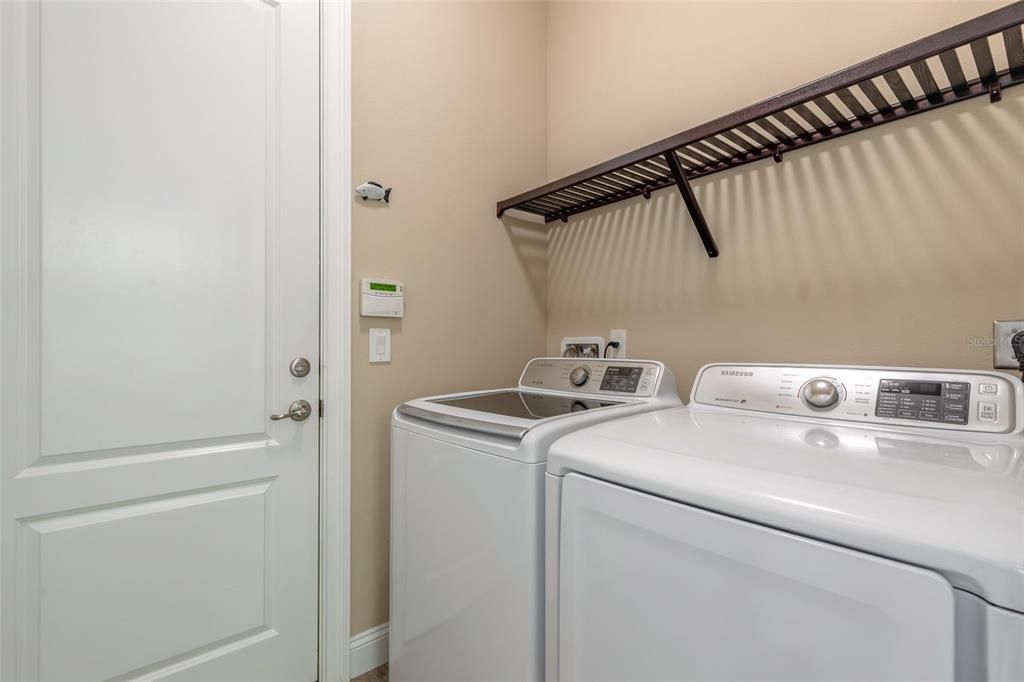 For Sale: $1,440,000 (3 beds, 2 baths, 2533 Square Feet)