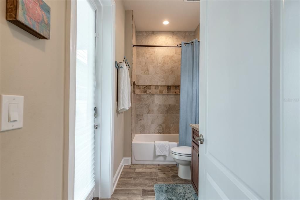 For Sale: $1,440,000 (3 beds, 2 baths, 2533 Square Feet)