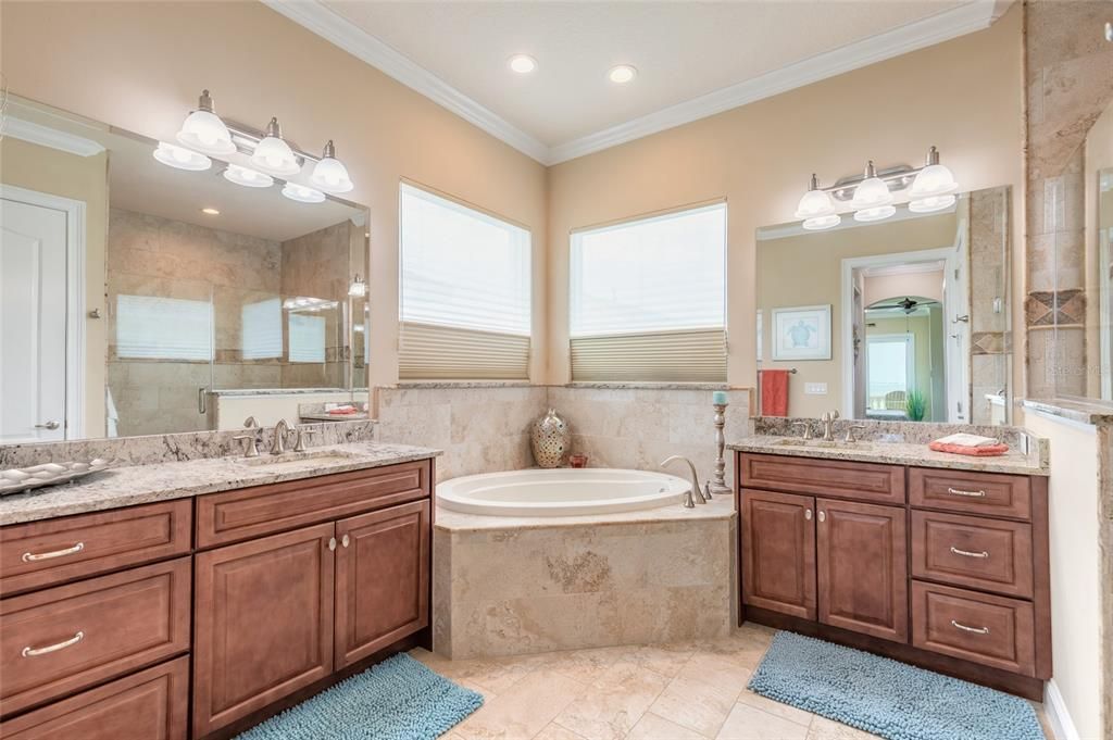 For Sale: $1,440,000 (3 beds, 2 baths, 2533 Square Feet)