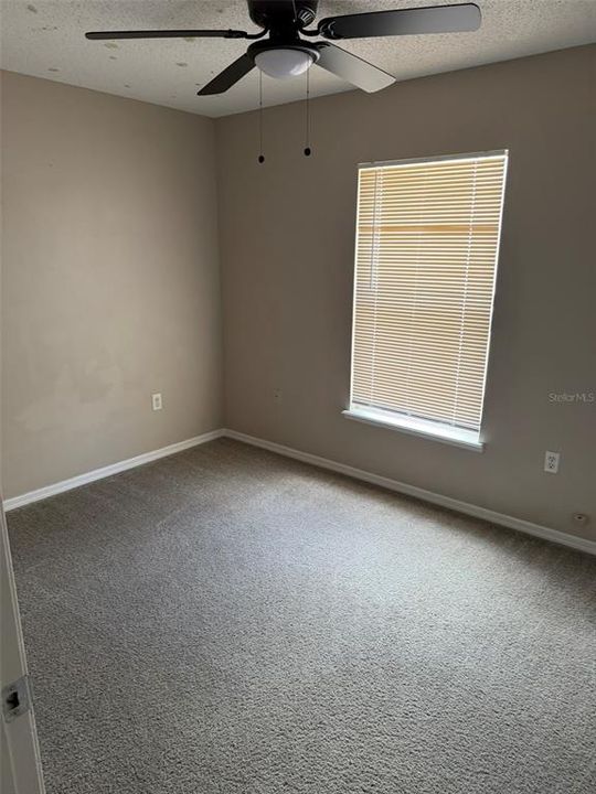 For Rent: $1,900 (4 beds, 2 baths, 1690 Square Feet)