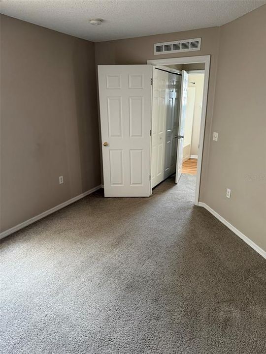 For Rent: $1,900 (4 beds, 2 baths, 1690 Square Feet)