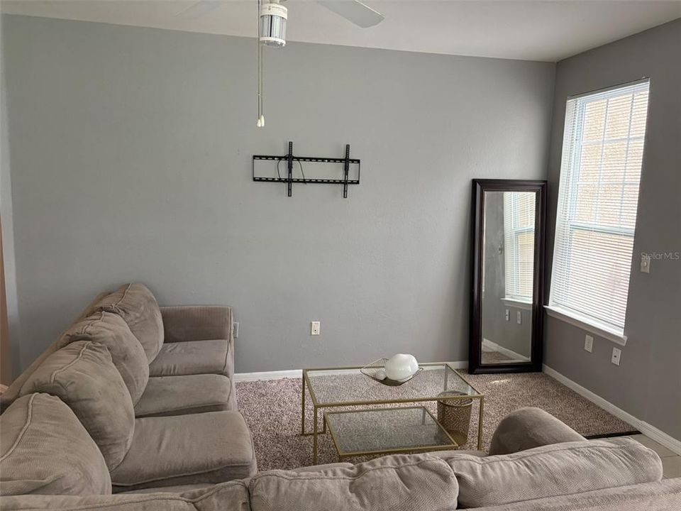 For Sale: $199,000 (2 beds, 2 baths, 1100 Square Feet)