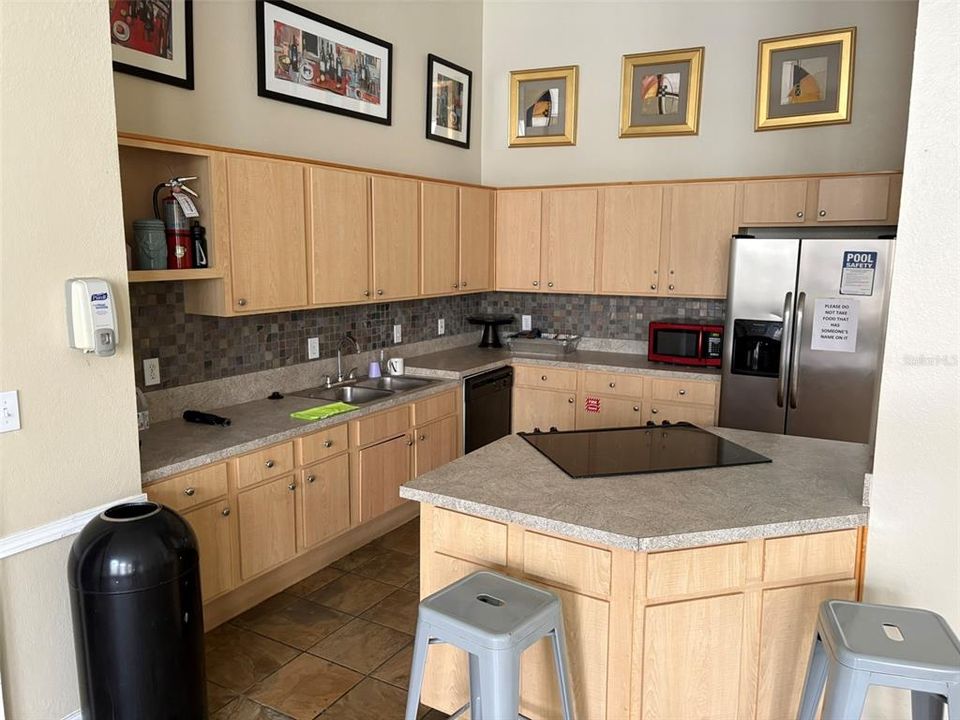 For Sale: $199,000 (2 beds, 2 baths, 1100 Square Feet)