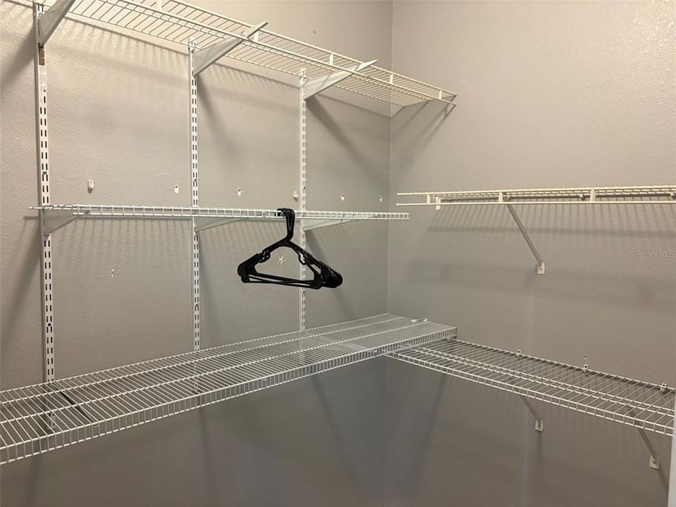 For Sale: $199,000 (2 beds, 2 baths, 1100 Square Feet)