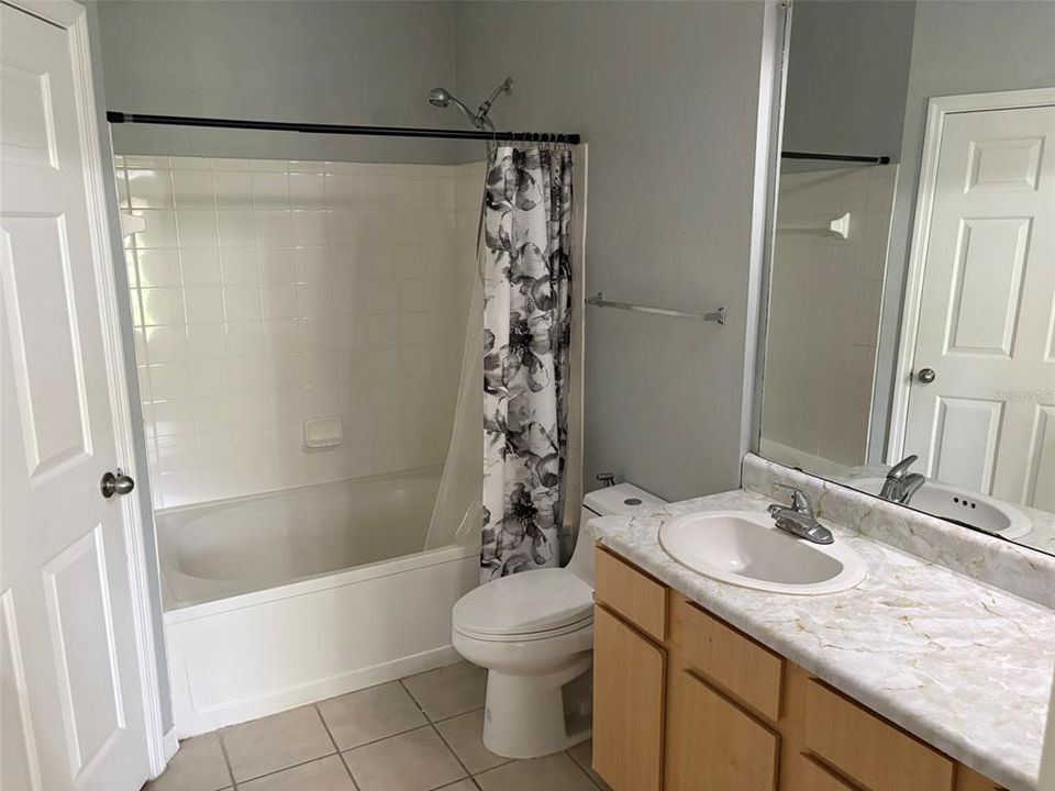 For Sale: $199,000 (2 beds, 2 baths, 1100 Square Feet)
