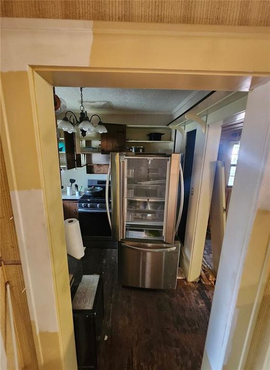 For Sale: $165,000 (3 beds, 2 baths, 1631 Square Feet)