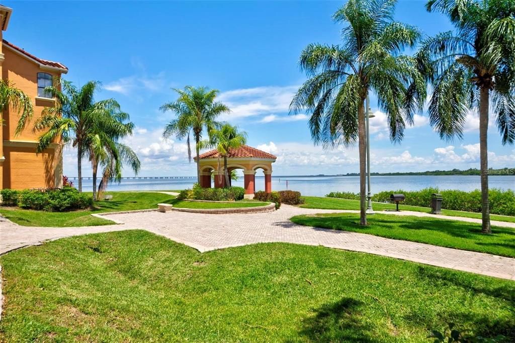 En Venta: $315,000 (2 camas, 2 baños, 1368 Pies cuadrados)