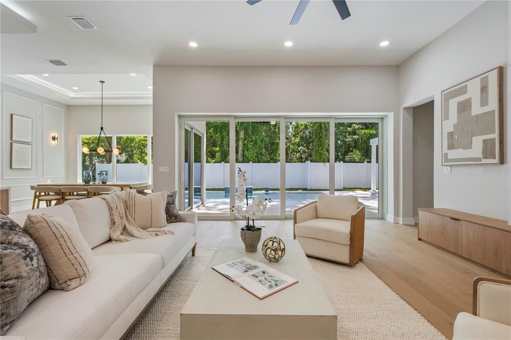 En Venta: $1,900,000 (4 camas, 3 baños, 2950 Pies cuadrados)