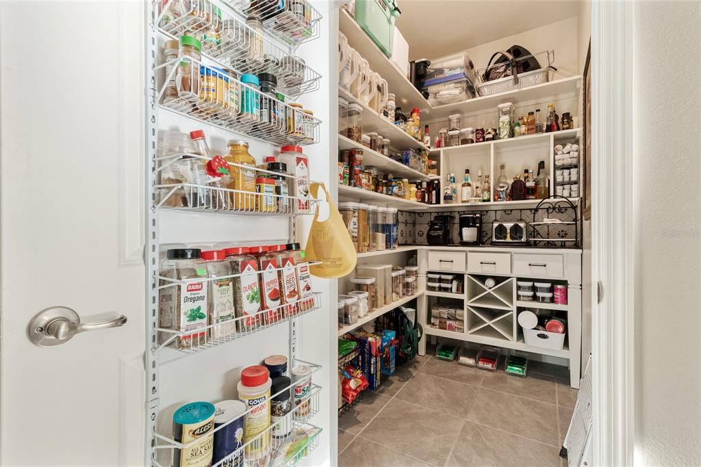 For Sale: $300,000 (3 beds, 2 baths, 1610 Square Feet)