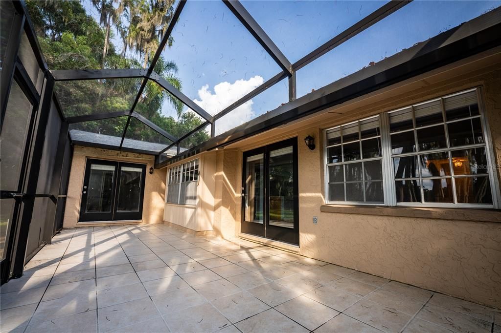 For Sale: $399,900 (3 beds, 2 baths, 1923 Square Feet)