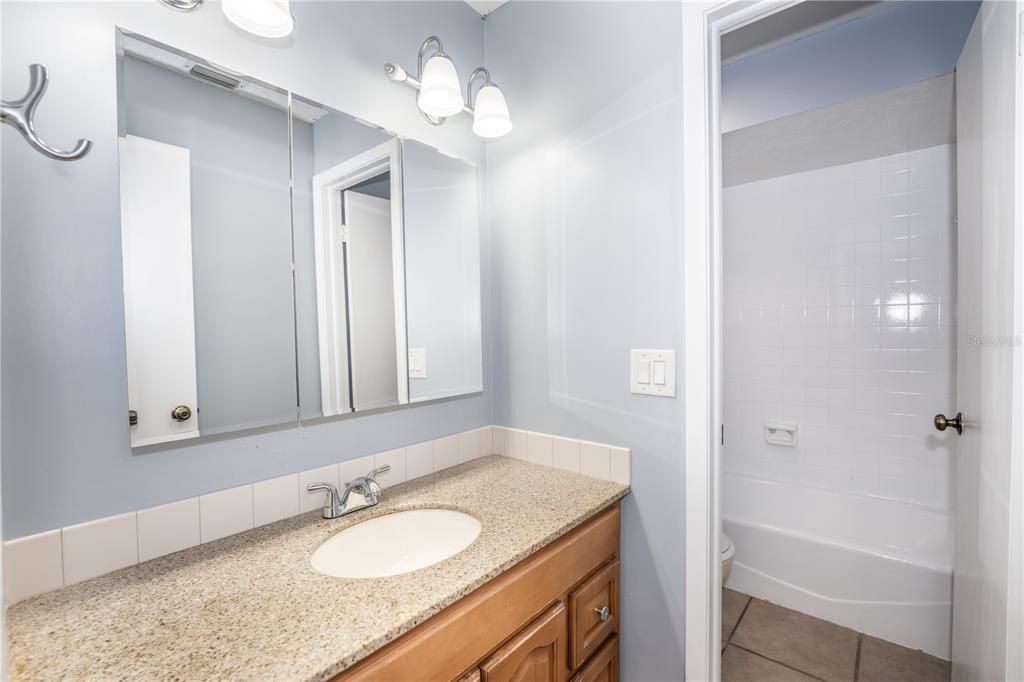 For Sale: $399,900 (3 beds, 2 baths, 1923 Square Feet)