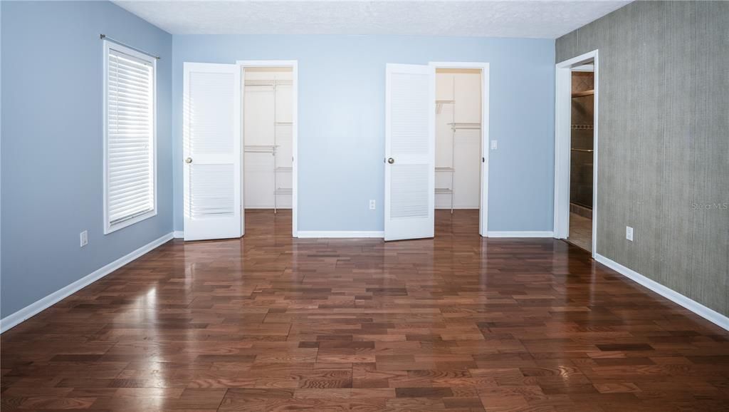 For Sale: $399,900 (3 beds, 2 baths, 1923 Square Feet)