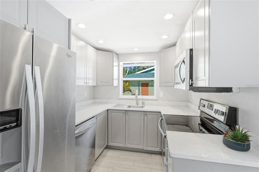 For Sale: $375,000 (3 beds, 2 baths, 1036 Square Feet)