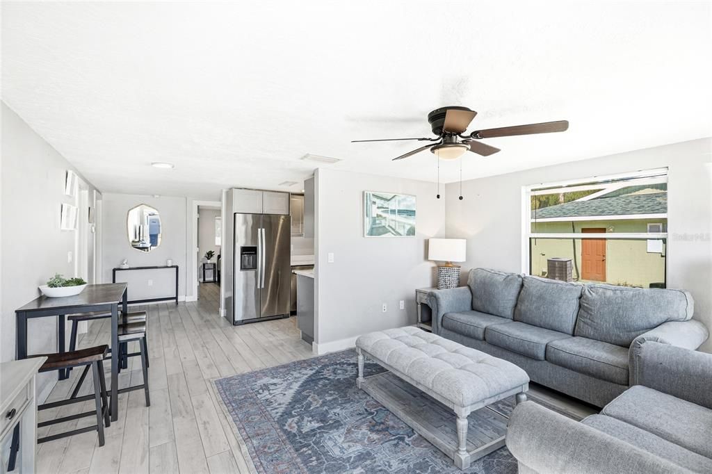 For Sale: $375,000 (3 beds, 2 baths, 1036 Square Feet)